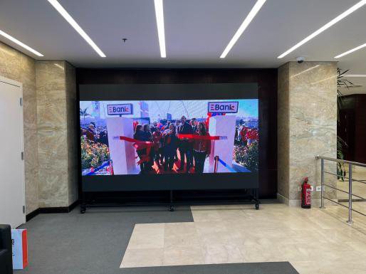 E-Bank video wall